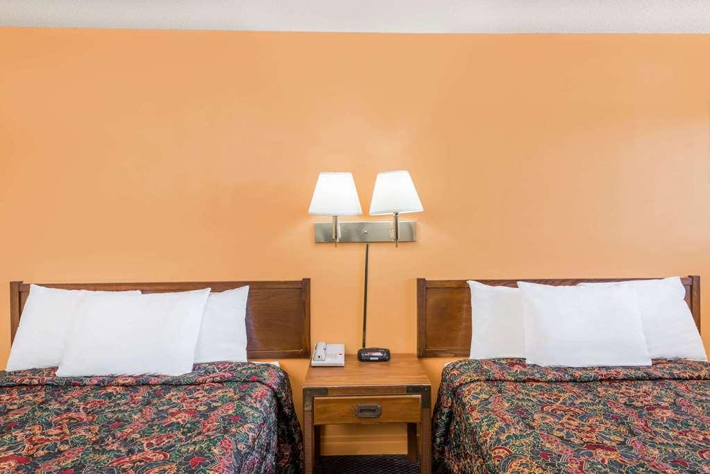 Knights Inn - Chanute Quarto foto