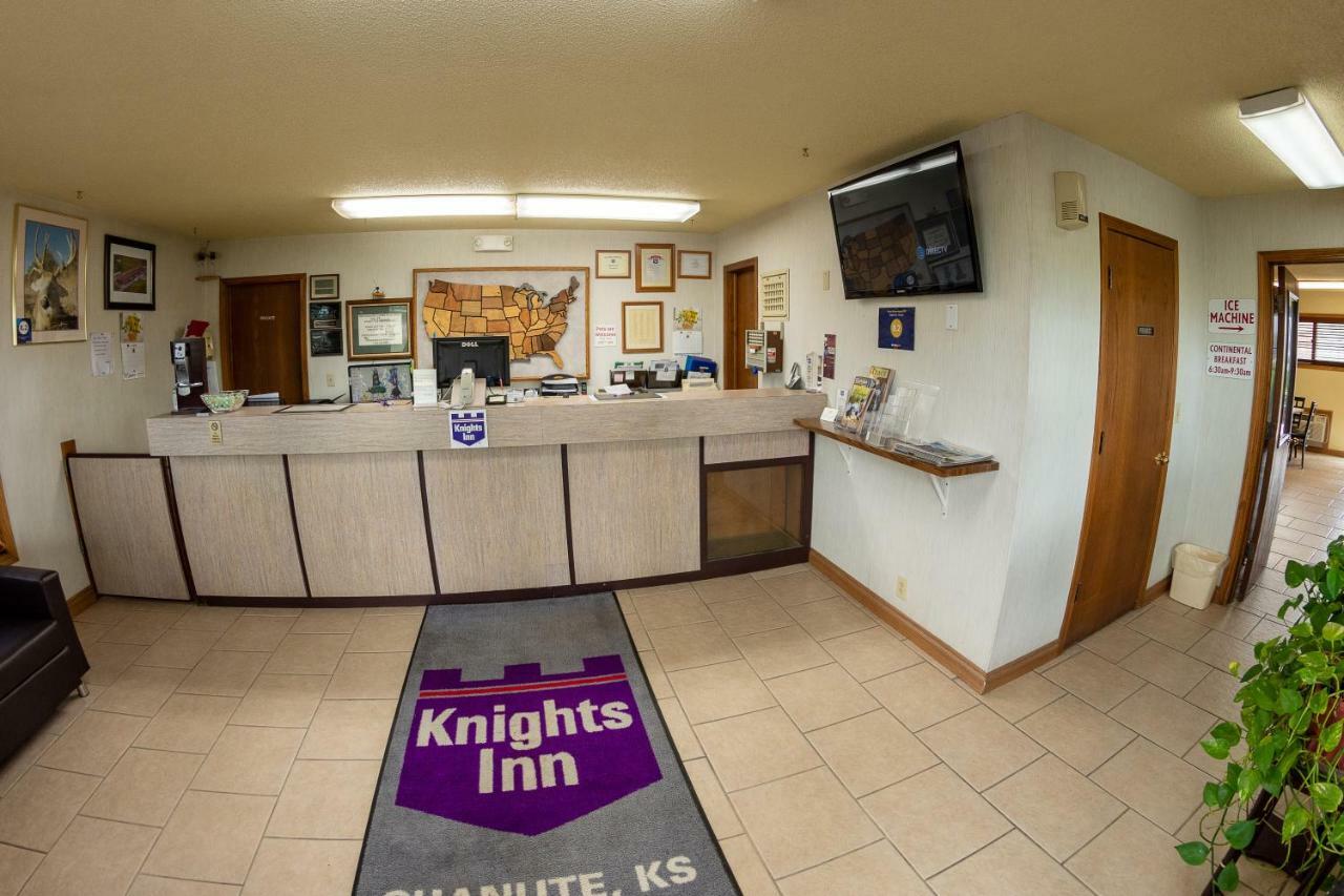Knights Inn - Chanute Exterior foto